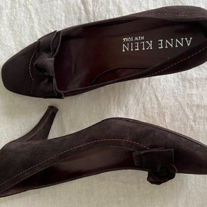 Anne Kline New York Heels